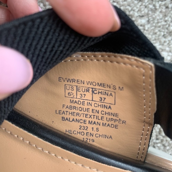 Black leather sandals - Picture 3 of 3